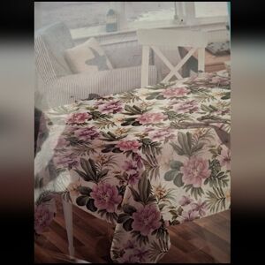 New Avanti Home Rainforest Indoor/Outdoor Tablecloth.